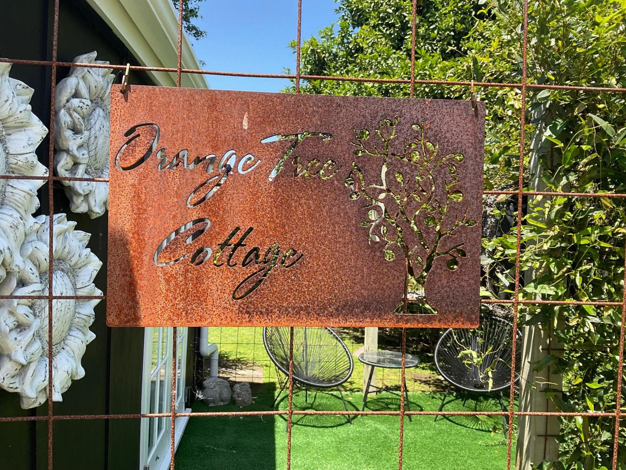 Orange Tree Cottage - Garden Hideaway ワンガヌイ エクステリア 写真
